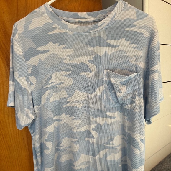 American eagle soft and sexy pocket T shirt - Picture 1 of 2